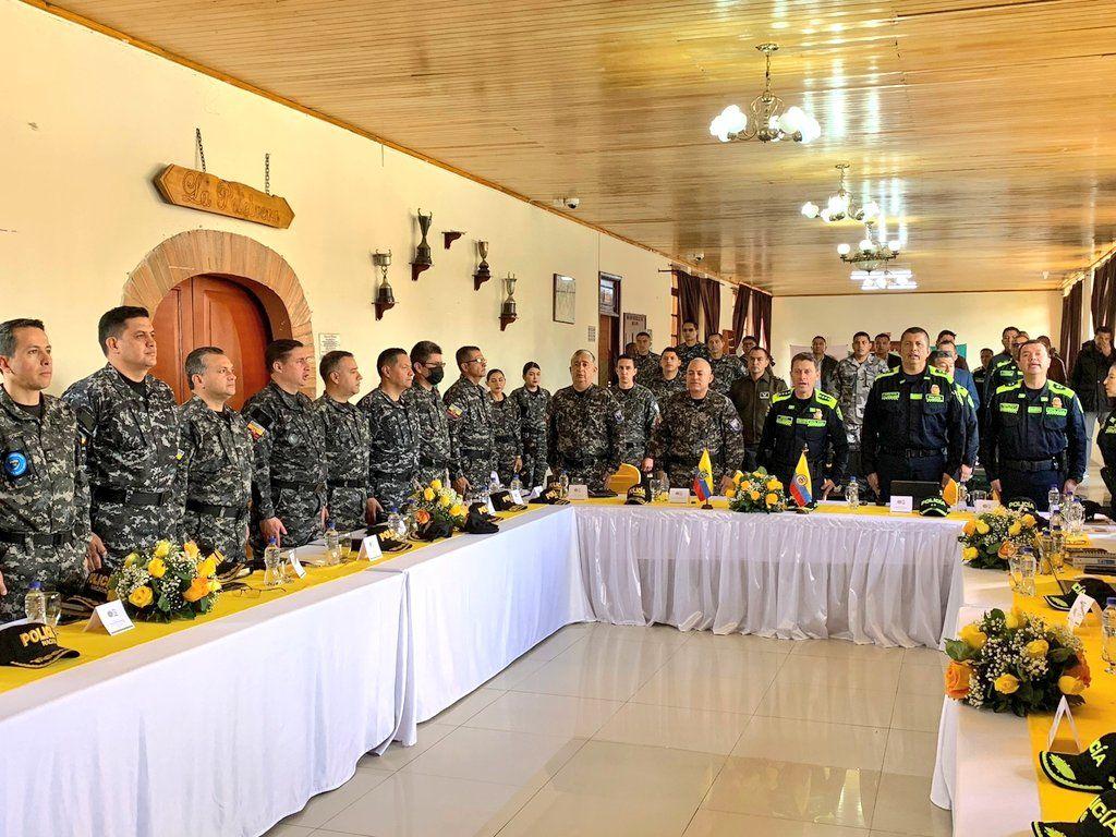 Imagen de la noticia: Encuentro Binacional de Mandos Policiales de Ecuador y Colombia