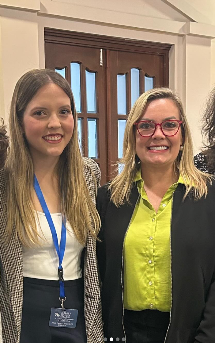 Imagen de la noticia: «He sentido pánico, dolor, confusión, impotencia”: Ursula pide oraciones para su hija, Camila