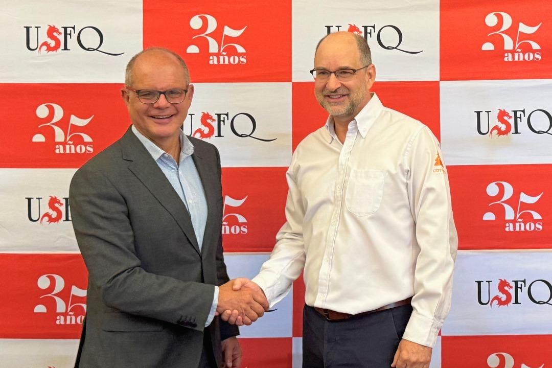 Imagen de la noticia: Convenio entre Aglomerados Cotopaxi y la USFQ impulsa investigación pionera para estudiar el carbono en áreas de conservación