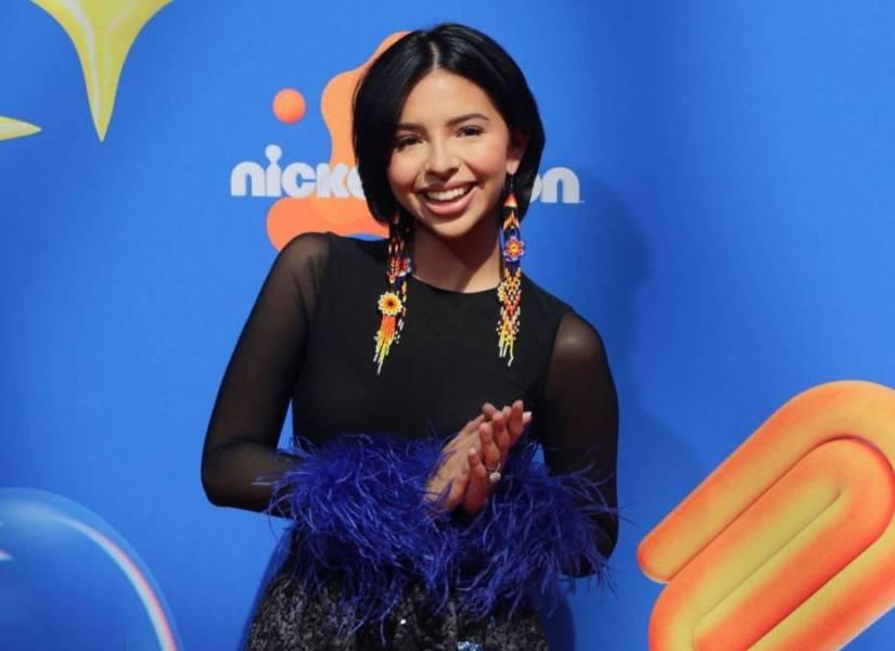 Imagen de la noticia: Ángela Aguilar enfrenta críticas y su familia responde con un mensaje contra el ciberbullying