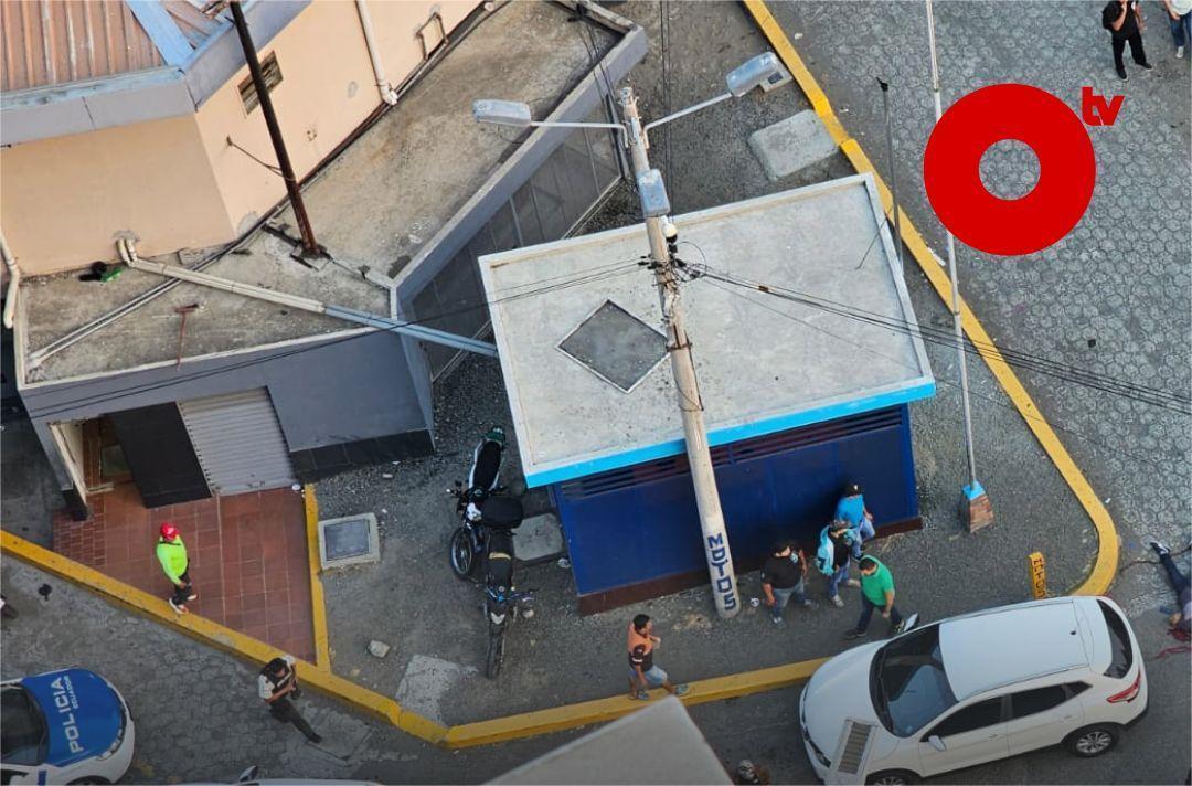 Imagen de la noticia: Hombre asesinado frente a centro comercial de Manta, Manabí