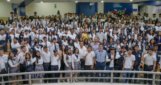 Imagen de la noticia: UTPL Impulsa la educación en inteligencia artificial en Santo Domingo