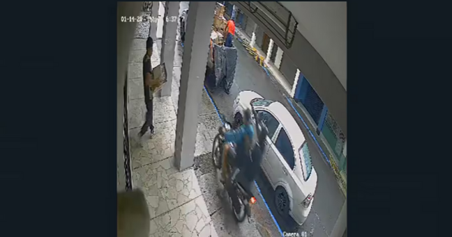 Imagen de la noticia: Asalto a trabajadores a plena luz del día en Esmeraldas (VIDEO)