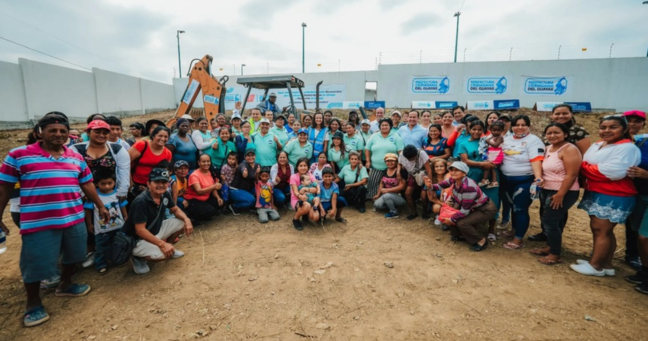 Imagen de la noticia: Almacenes Tía colabora con la Prefectura del Guayas con la “Manzana del Cuidado” en Monte Sinaí