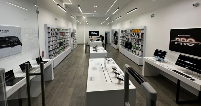 Imagen de la noticia: iShop Ecuador: tecnología Apple que conecta a los ecuatorianos con el futuro