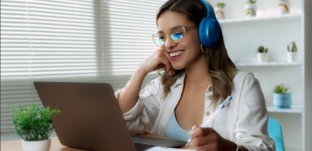 Imagen de la noticia: 368 emprendedoras ecuatorianas postularon para la IV Edición del concurso ADN Femenino para acelerar de sus negocios en el mundo digital