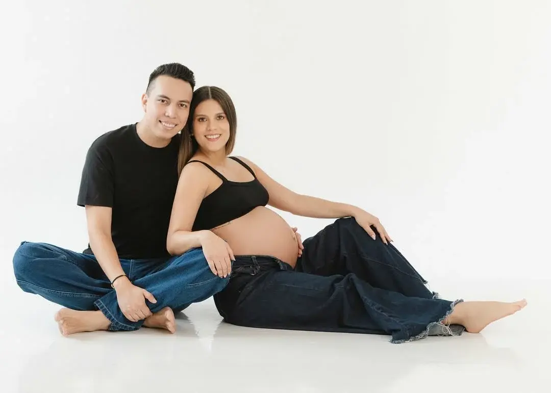 Imagen de la noticia: Álex Vizuete comparte la llegada de su segunda hija Gia con un emotivo mensaje