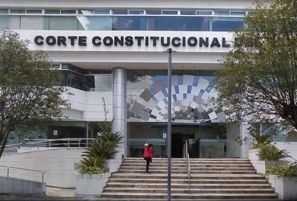 Imagen de la noticia: Corte Constitucional suspende artículos clave de tres leyes recientemente aprobadas en Ecuador