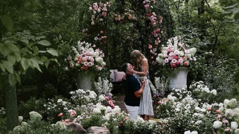 Imagen de la noticia: El vestido de Taylor Swift se vende en tiempo récord tras su pedida de mano