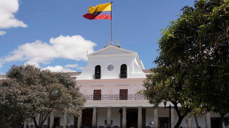 Imagen de la noticia: Riesgo país registra importante caída y se ubica por debajo de los 700 puntos