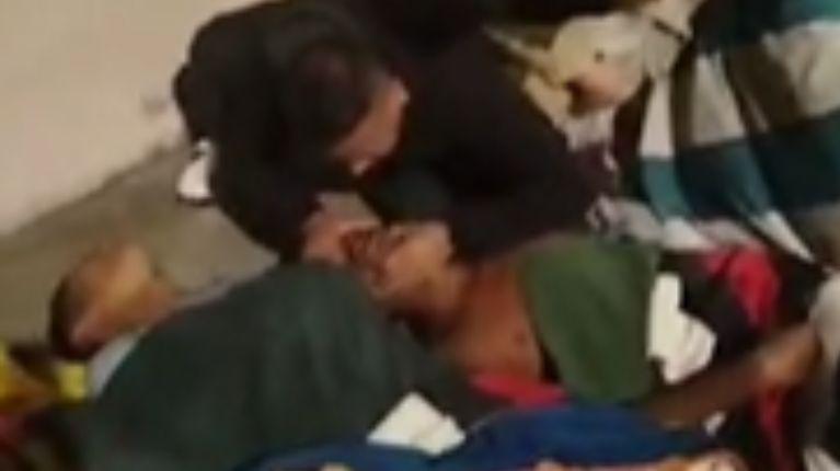 Imagen de la noticia: Jóvenes que habrían jugado con la “ouija” sufrieron convulsiones, ¿fueron poseídos por espíritus malignos?: todo quedó grabado