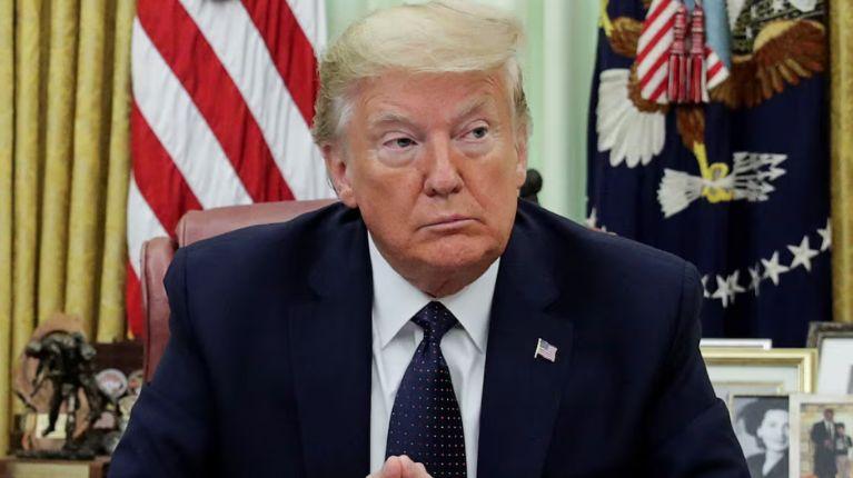 Imagen de la noticia: Donald Trump anuncia arancel del 100% a medicamentos y otras tasas para muebles y camiones