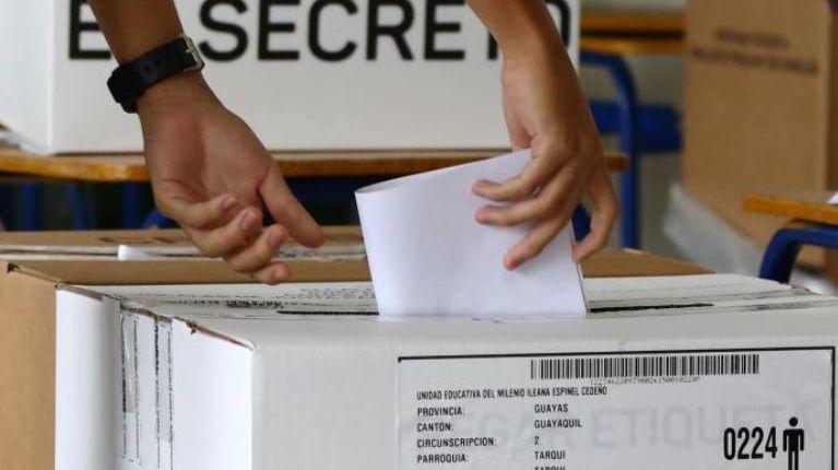 Imagen de la noticia: Así será la papeleta para la consulta popular y referéndum 2025