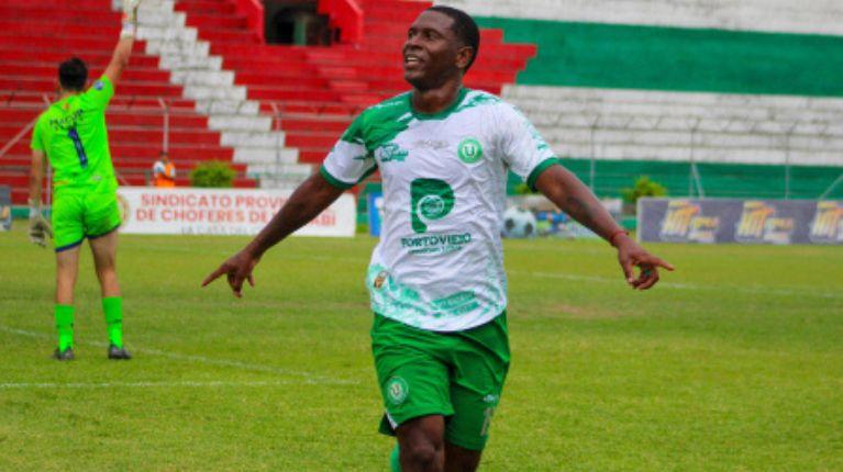Bryan Angulo, jugador de Liga de Portoviejo, fue baleado