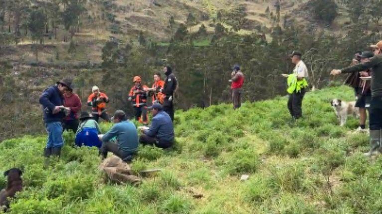 Dos niños heridos y uno desaparecido tras deslizamiento de tierra en Alausí