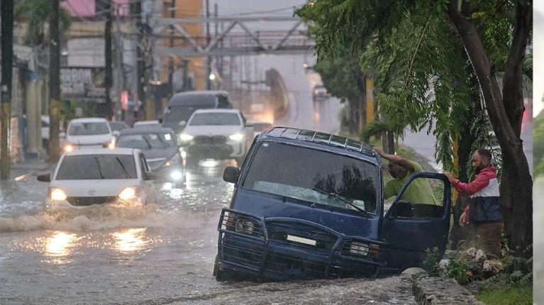 Jamaica convertida en zona de desastre tras el violento paso del huracán Melissa: fotos y videos de la destrucción