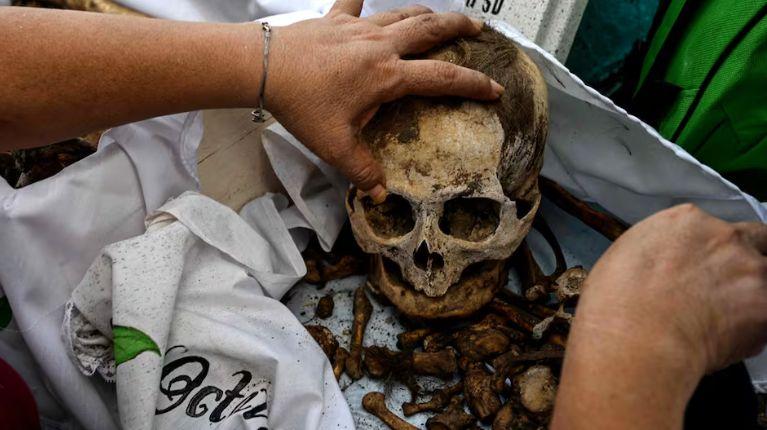 El Pueblo donde limpian los huesos de los difuntos por el Día de Muertos