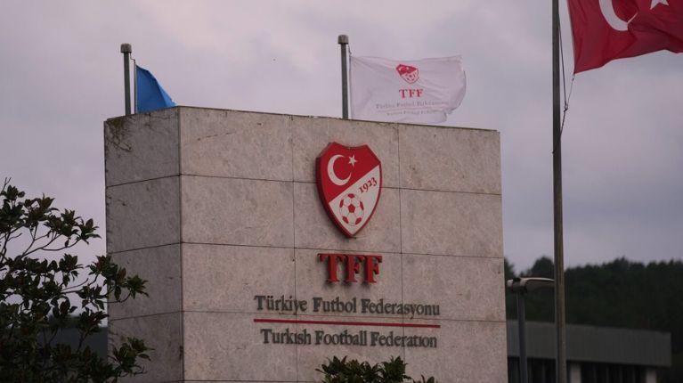 Más de 100 futbolistas suspendidos en Turquía por participar en apuestas deportivas