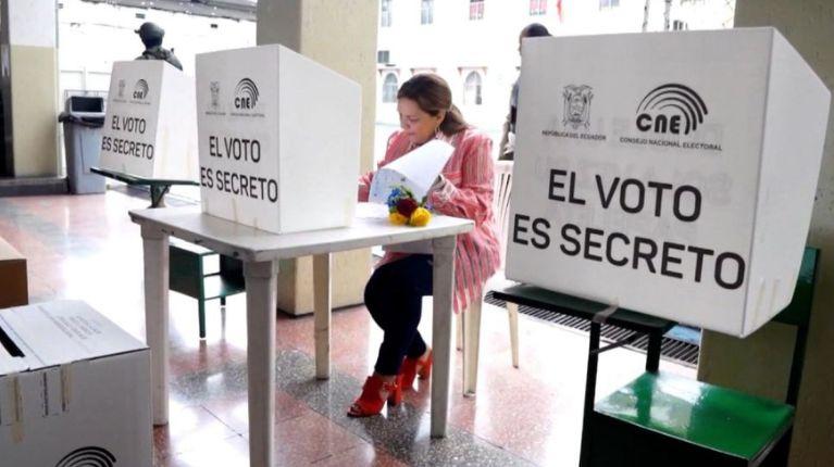 Todo lo que necesita saber antes de ir a votar en la Consulta Popular y Referéndum