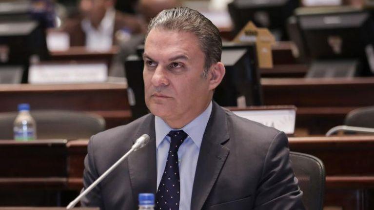 José Serrano seguirá detenido en Estados Unidos: audiencia de deportación fue postergada para 2026