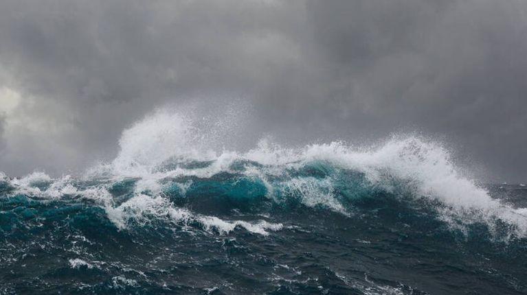 Oleaje provocará un estado de mar agitado en Ecuador durante tres días