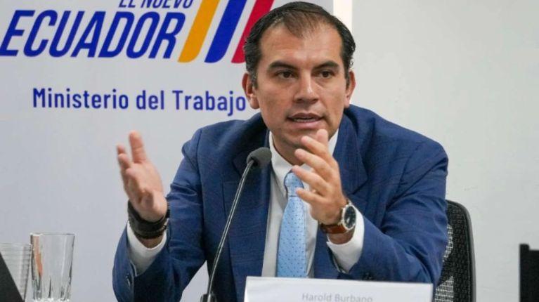 Ministro de Trabajo asegura que no habrá más despidos masivos en el sector público