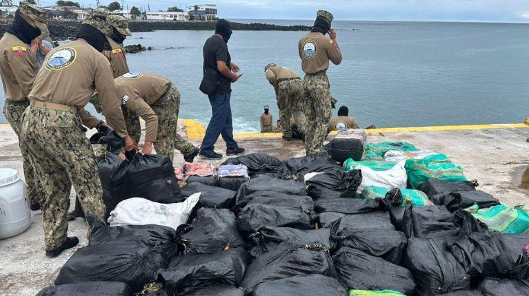 Droga en Galápagos: caleta con 1.327 bloques de clorhidrato de cocaína