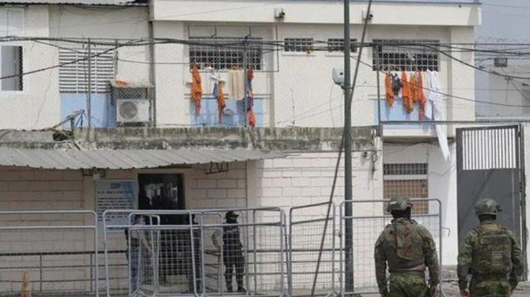 13 fallecidos en la cárcel de Machala tras explosión y motín