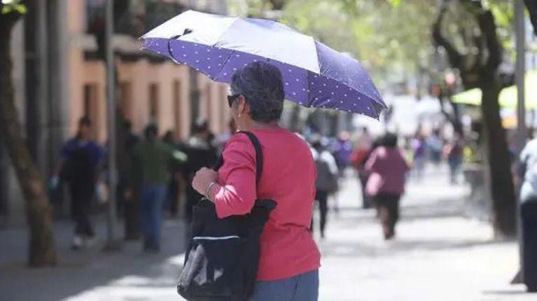Imagen de la noticia: Radiación UV alta y muy alta en Ecuador, mientras rige alerta por lluvias con tormentas eléctricas