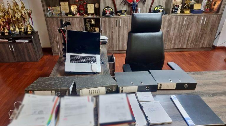Allanamiento en oficinas del Cuerpo de Bomberos de Riobamba