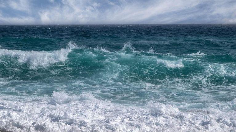 Estado del mar entre moderado y agitado en las costas ecuatorianas, hasta el 20 de febrero