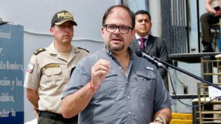 Ministro del Interior insiste en que se respete el toque de queda porque no quieren “víctimas colaterales”