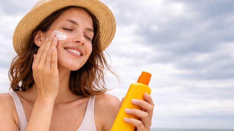 Incluso en días nublados, hasta el 80% de los rayos UV siguen llegando a la piel