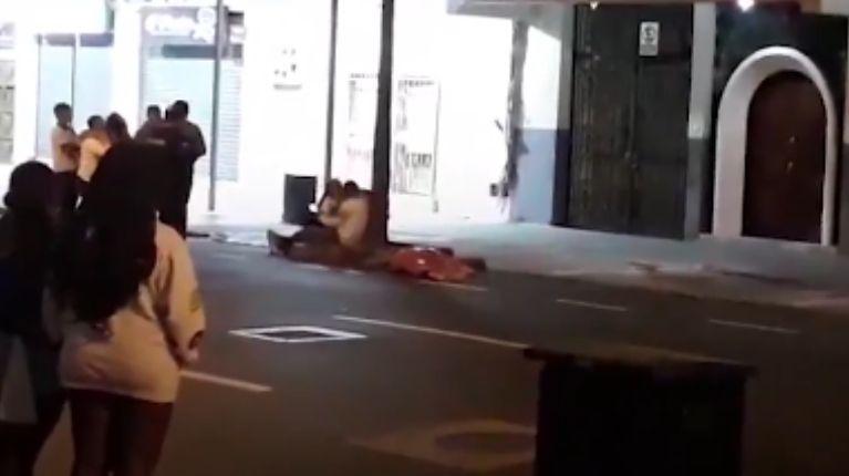 Mujer cayó de un edificio y murió en el centro de Guayaquil