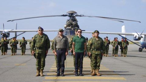 Daniel Noboa entrega helicópteros y avión al Ejército: anuncia fase de “ofensiva total” contra el crimen