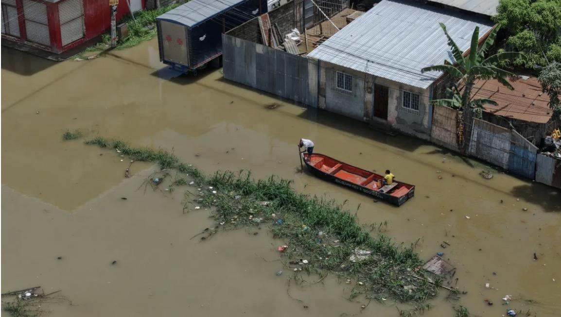 Ecuador eleva alerta “naranja” por fenómeno de El Niño: esto explica el Gobierno