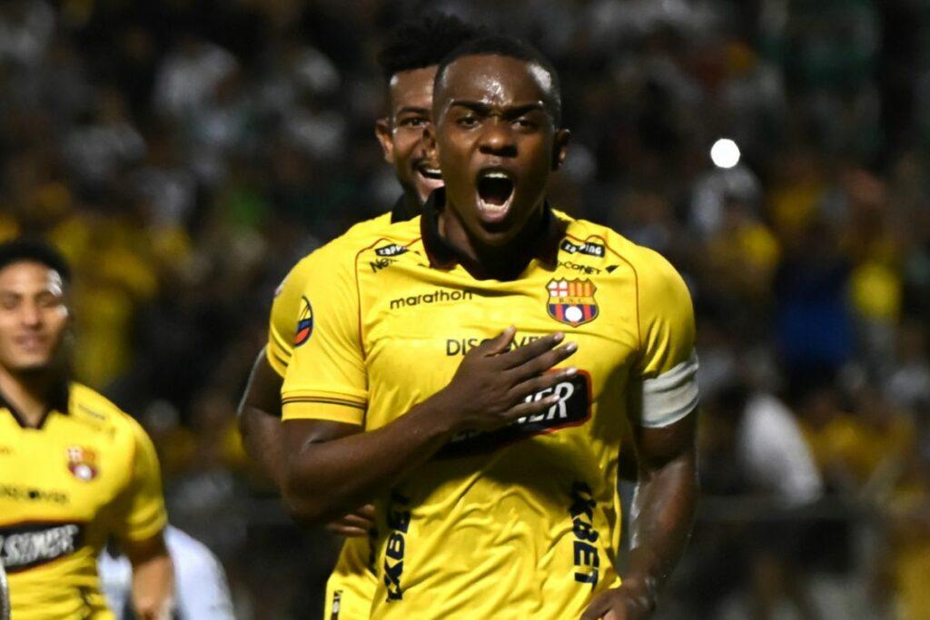 Barcelona SC elimina a Liga de Portoviejo: polémica arbitral marca el partido