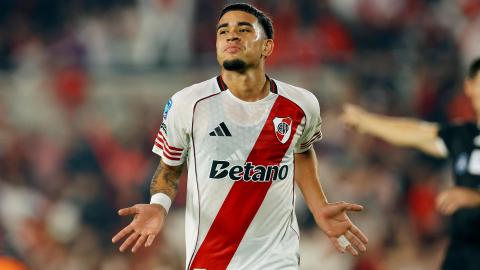 Kendry Páez desata polémica tras eliminación de River Plate: club analiza sanción por publicación en redes