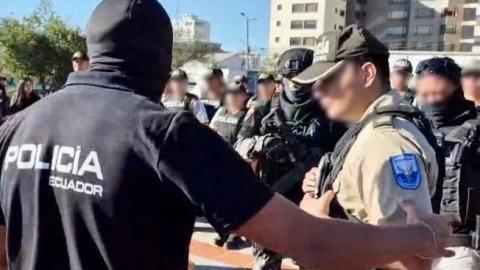 Teniente de Policía es investigado por presunta red de corrupción interna: cobraba hasta $3.000 por gestionar pases y traslados