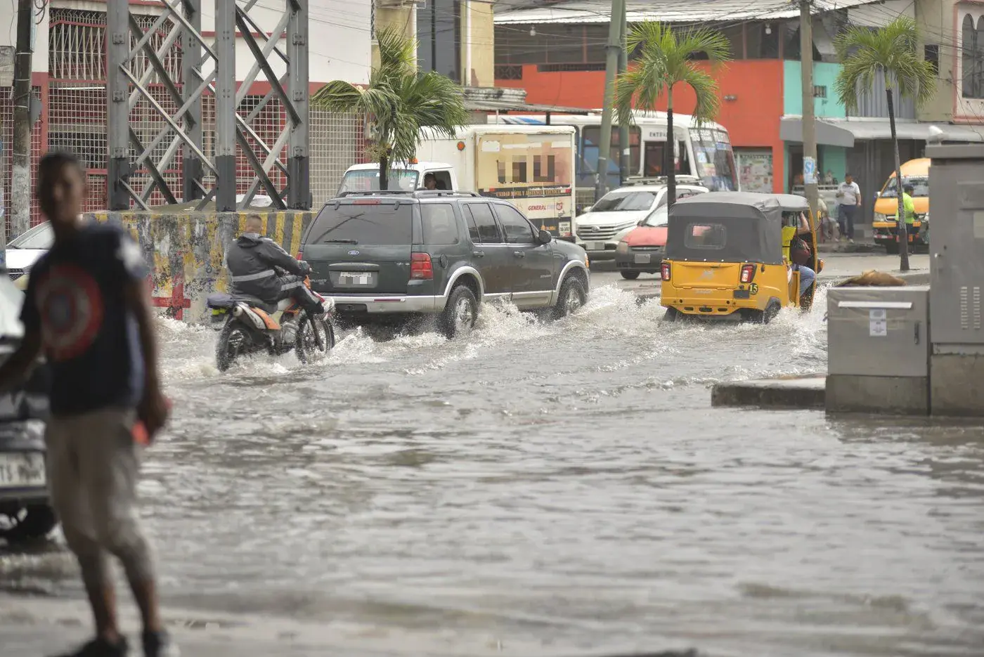 Alerta por lluvias en varias provincias de Ecuador este martes, 15 de septiembre