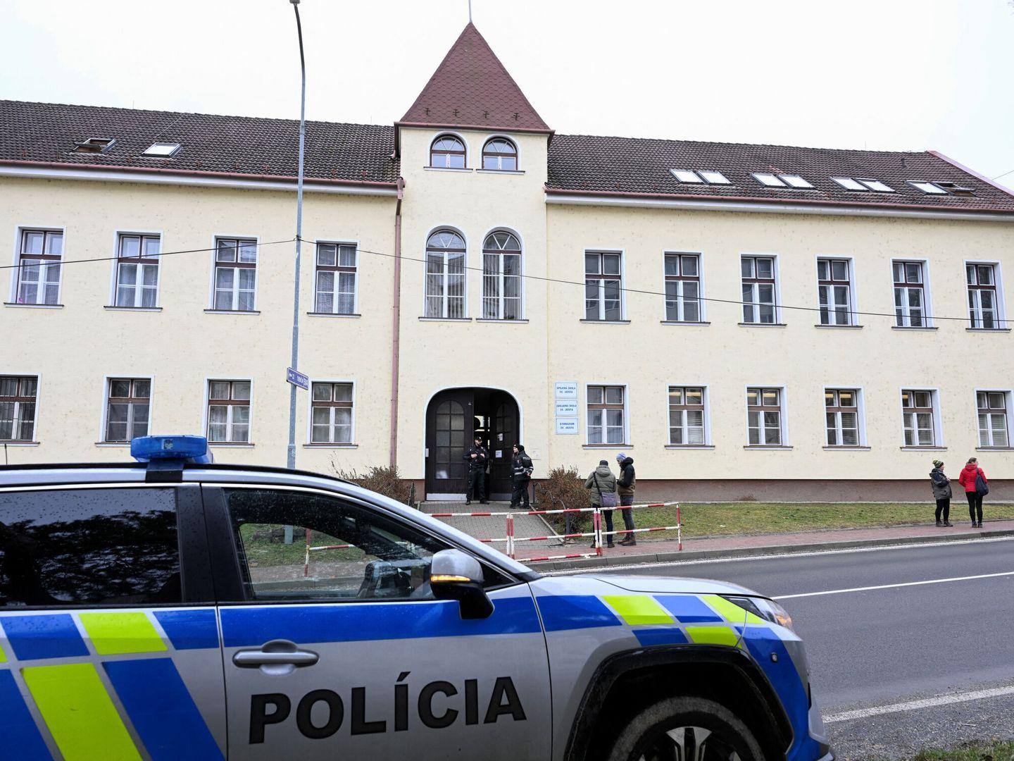 Tragedia en Eslovaquia: alumno mata a una profesora y hiere a otras dos personas con un cuchillo