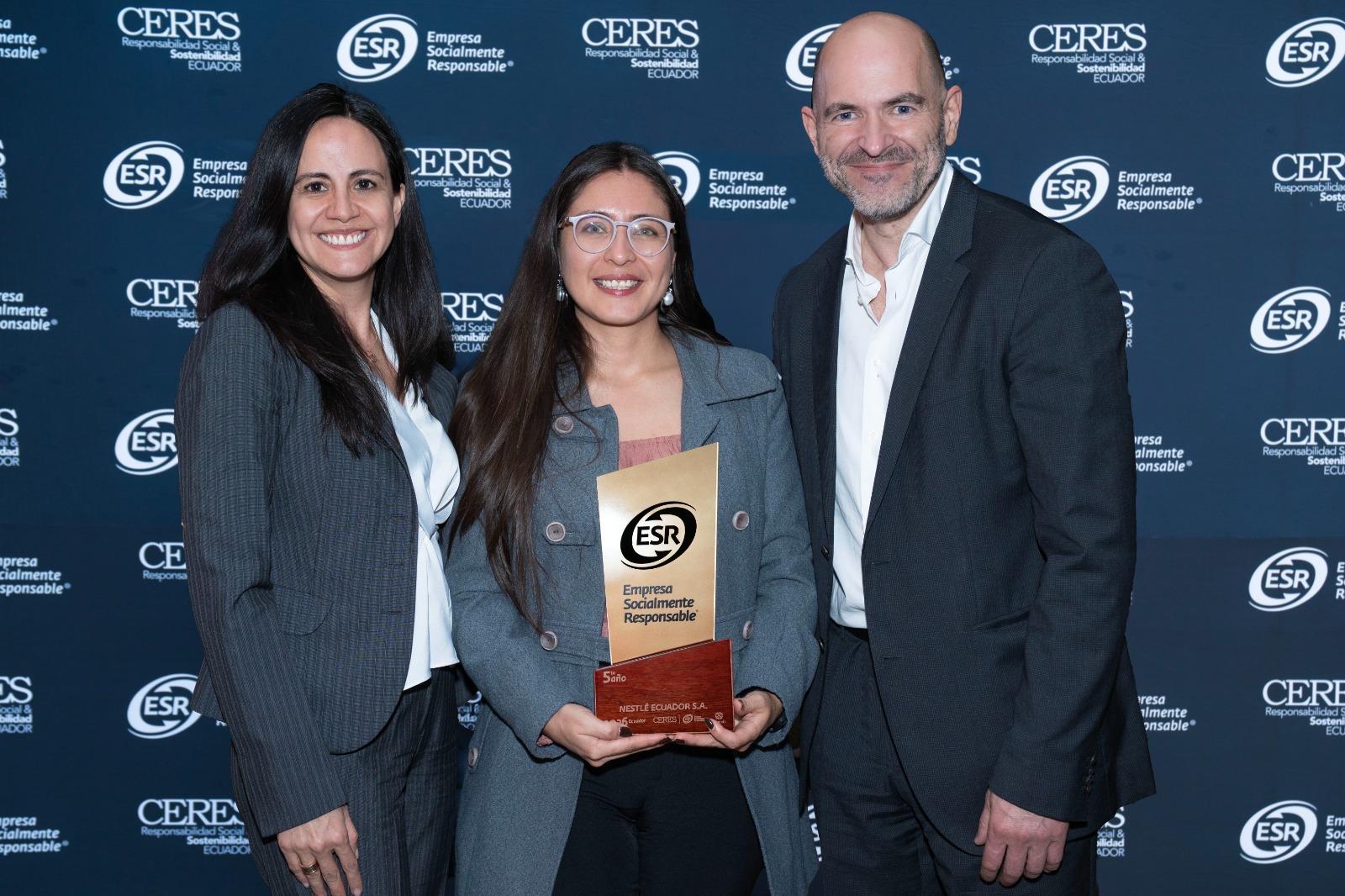Nestlé Ecuador recibe por quinto año consecutivo el Distintivo ESR®