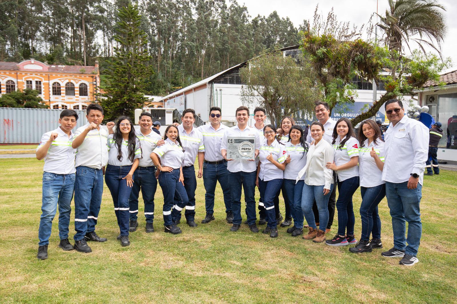 Planta Machachi de Tesalia cbc recibe reconocimiento global CALLEB de PepsiCo por excelencia operativa y calidad