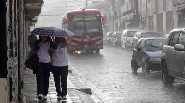 Alerta por lluvias intensas en Ecuador este 26 de octubre