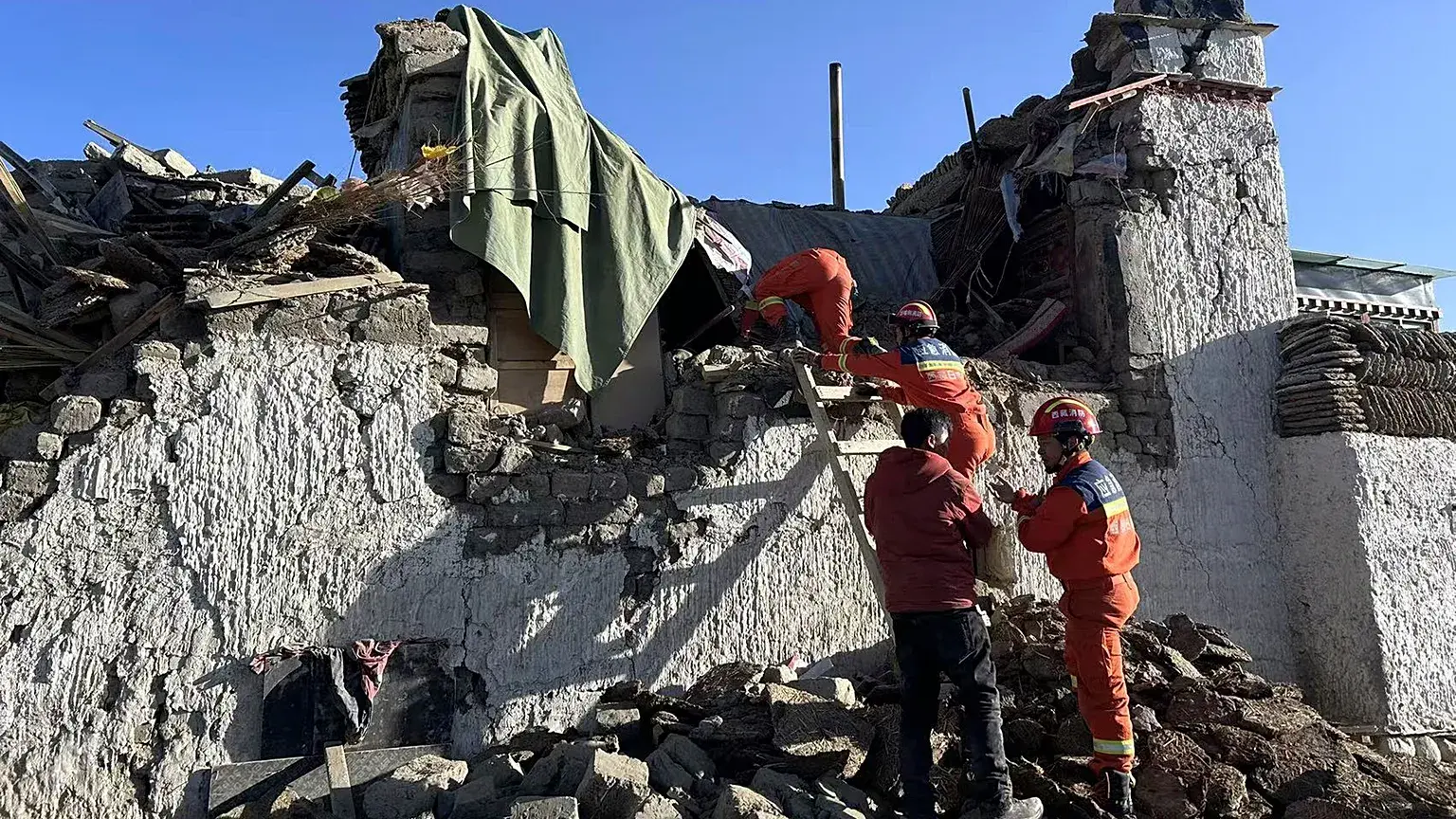 Terremoto en China deja 16 muertos y 76 heridos