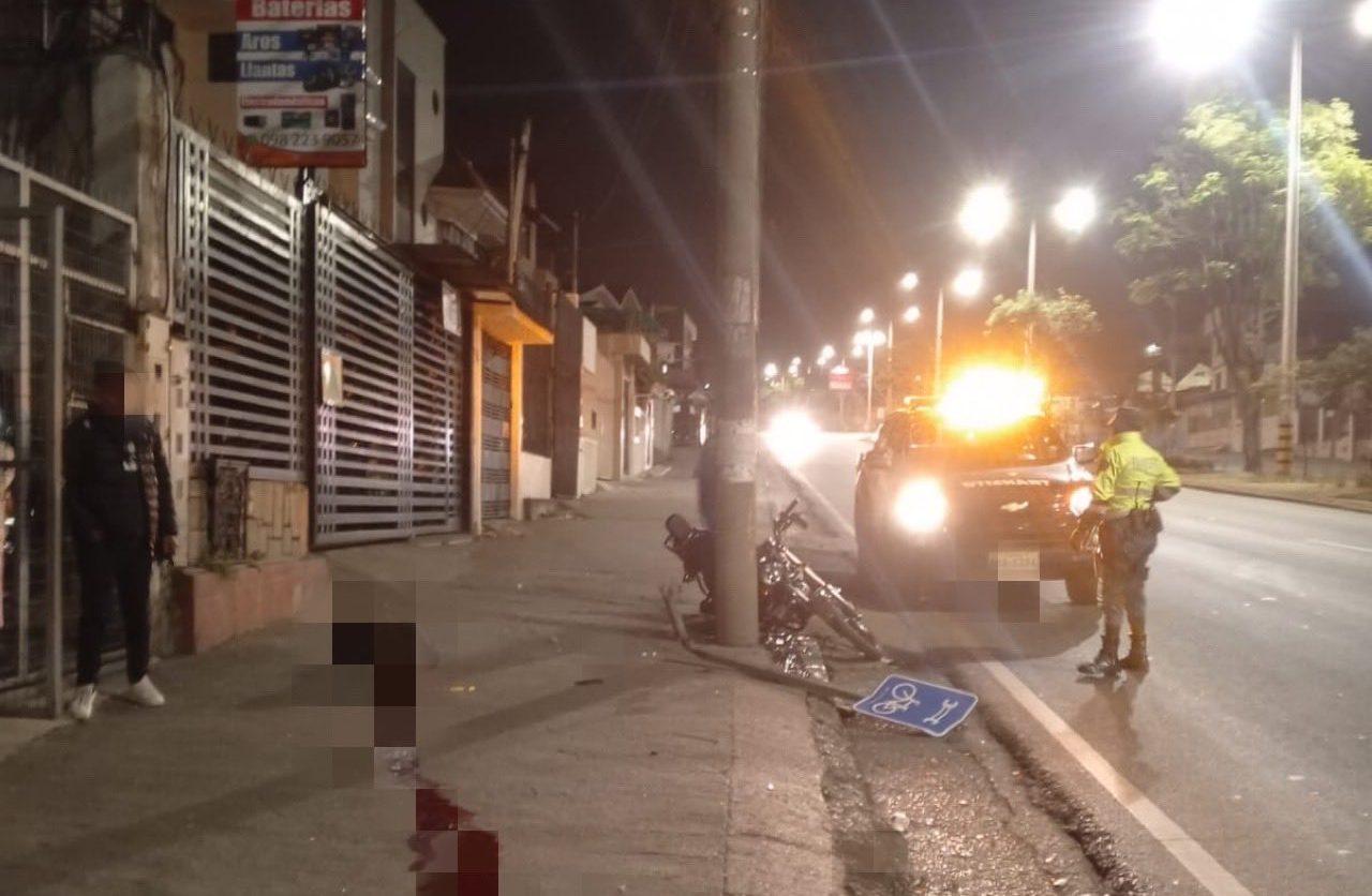 Motociclista muere en accidente en avenida de las Américas de Cuenca