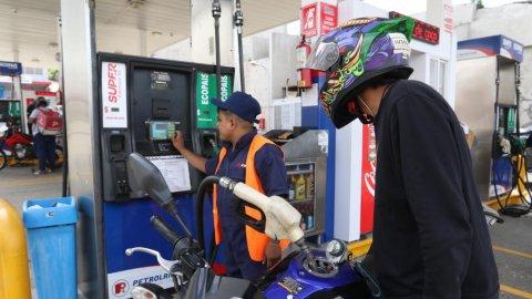 Nuevos precios de gasolina regirán desde el 12 de agosto en Ecuador
