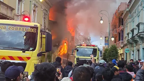 Gran incendio se registra en Riobamba este sábado, 15 de agosto